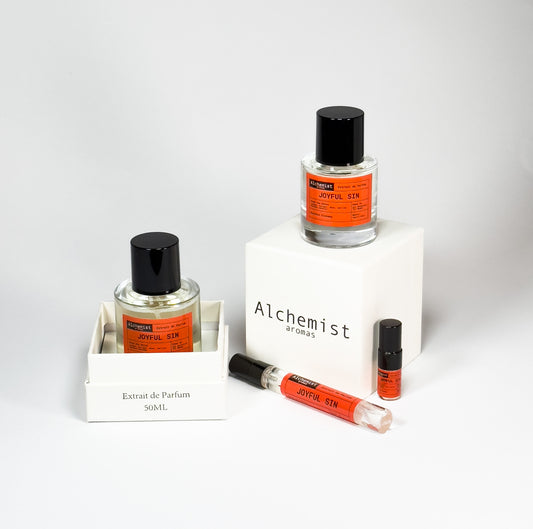 Very Good Girl Joyful Sin extrait de parfum displayed in elegant packaging with various sizes